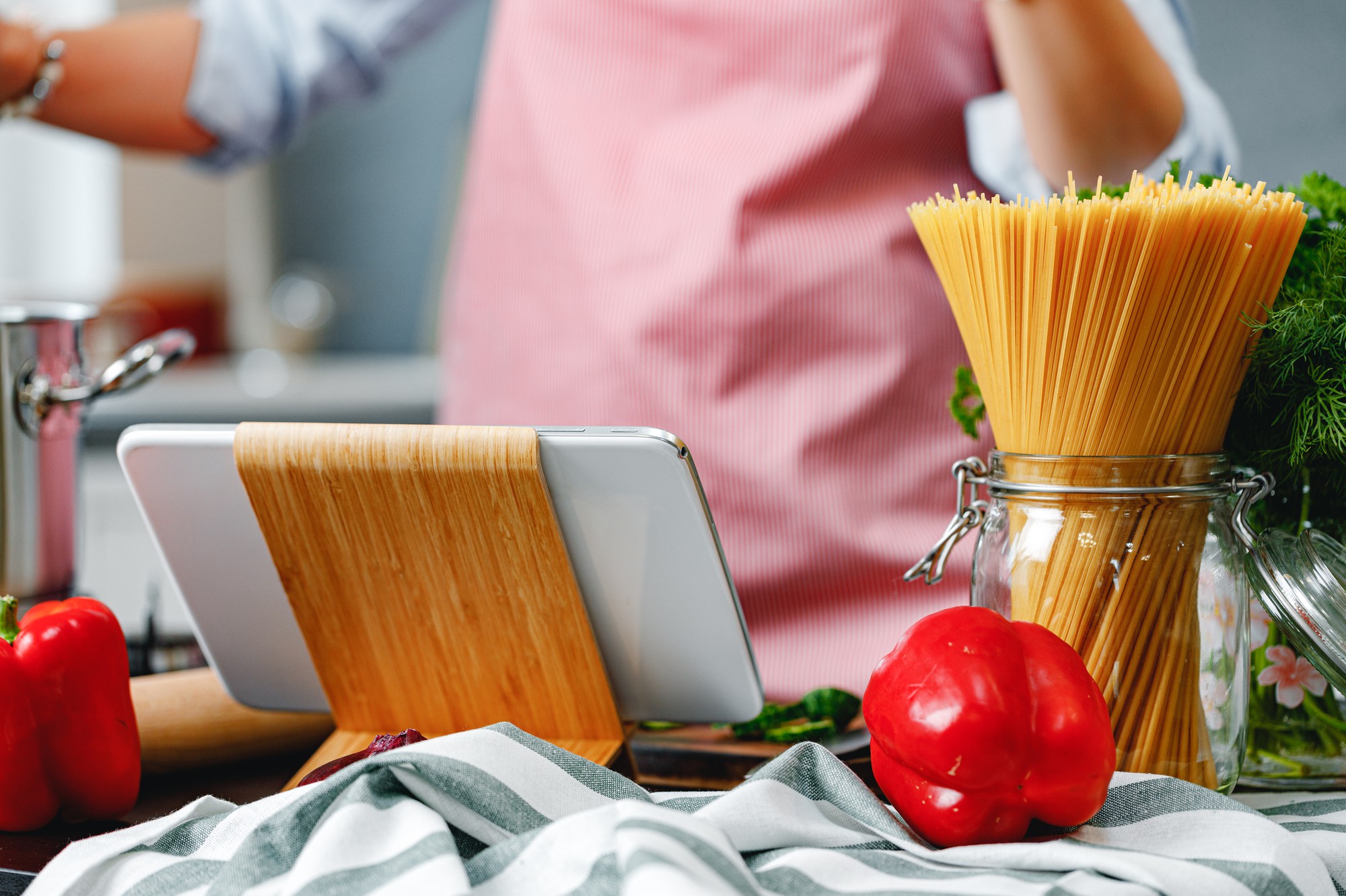 Cucina domestica moderna